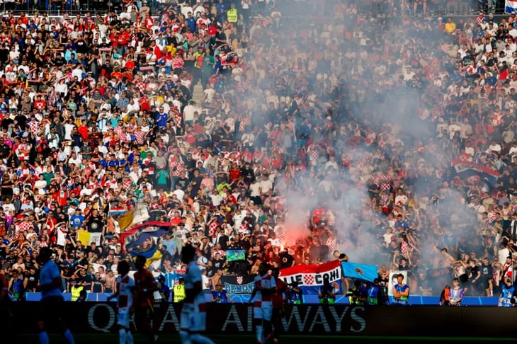 Impone UEFA una multa a Croacia por el comportamiento de su afición