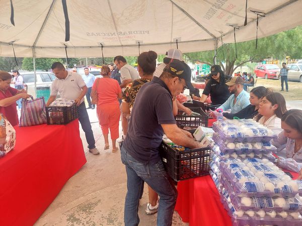 24 colonias beneficiadas con programa 'Mi Canasta Básica' 