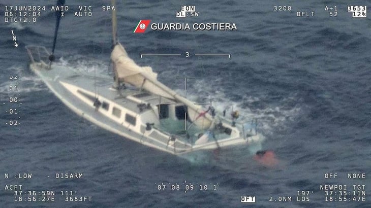 Hallan otros 12 cadáveres de mujeres y niños en zona del naufragio frente a Italia