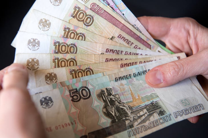 Rusia propone aumentar impuestos a empresas y a los más ricos para financiar ofensiva en Ucrania