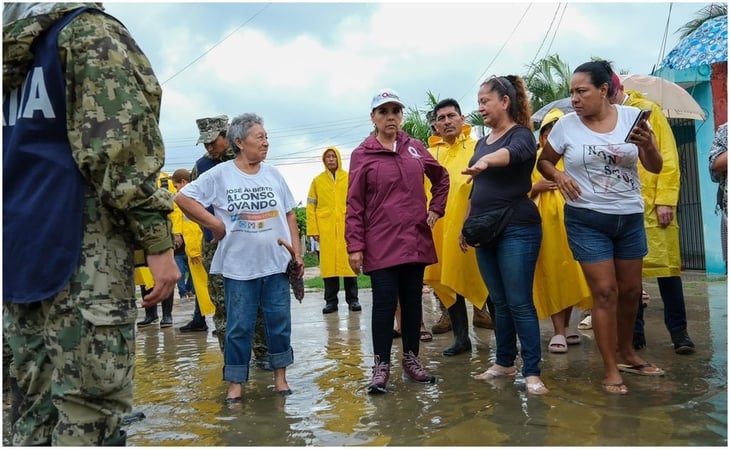 Mara Lezama encabeza recorridos de ayuda a familias afectadas por las lluvias en Chetumal, Quintana Roo