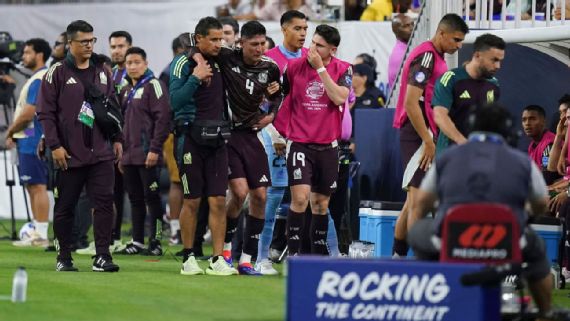 Edson Álvarez sale por lesión en el debut de la Selección Mexicana