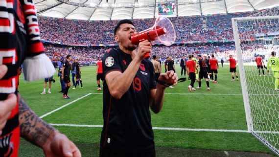 UEFA sanciona a un jugador de Albania por cánticos contra Macedonia del Norte