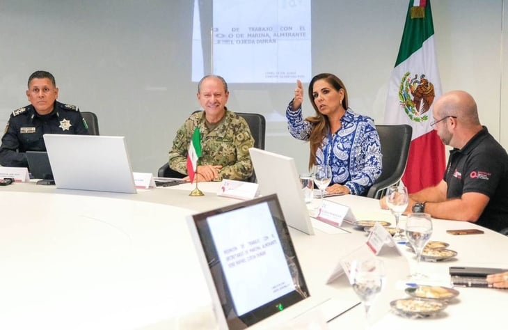 Gobernadora Mara Lezama revisa con el secretario de Marina la estrategia contra el sargazo en Quintana Roo