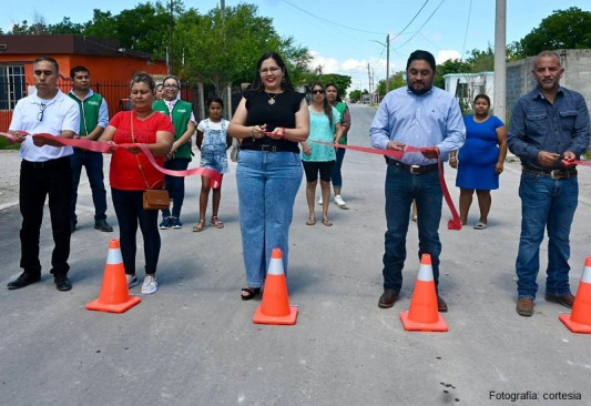 Alcaldesa de Nava entrega obra en las 2 cuadras de la calle Libertad