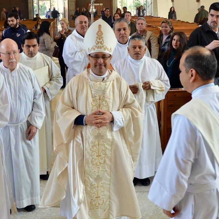 Preparativos finales para dar la bienvenida y la toma de posesión del Obispo Alfonso Miranda