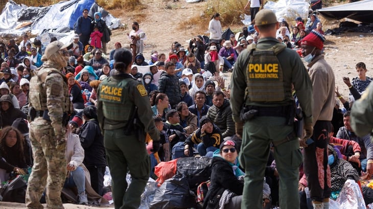 Migrantes en Texas aguardan con fe avalen ley migratoria de Biden