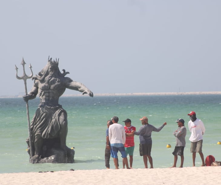 Estatua de Poseidón acusada de atraer desastres naturales en Yucatán