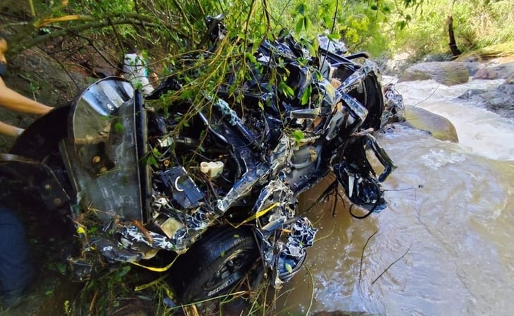 Rescatan cuerpos de 4 policías arrastrados por río en Veracruz