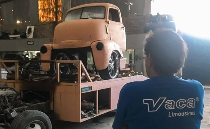 Los autos restaurados de Martín Vaca: desde su 'limusina avión'
