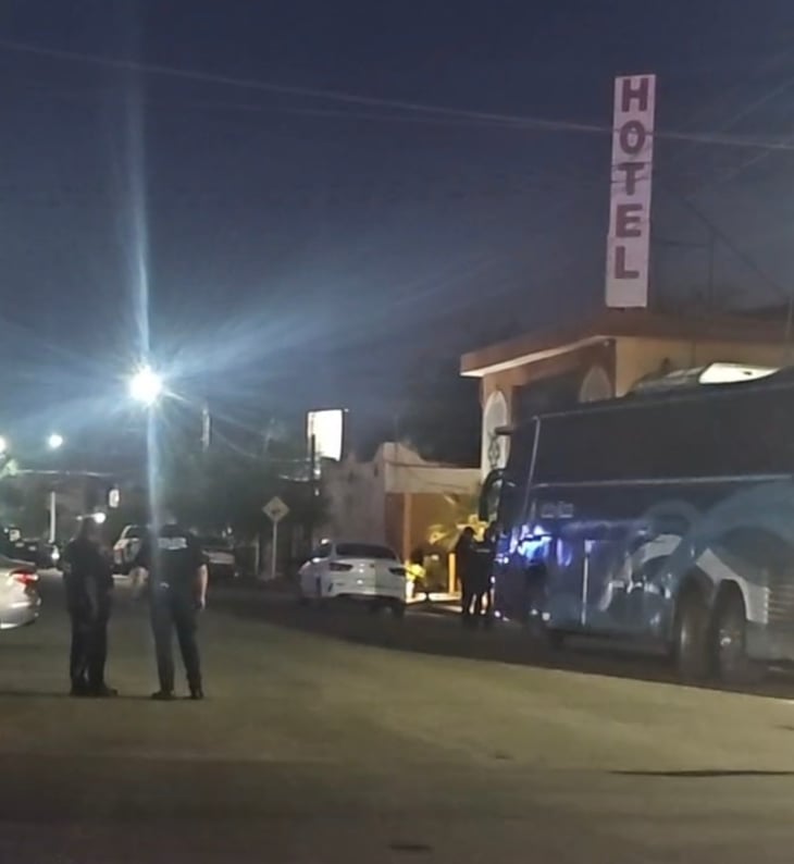 Hombres armados irrumpen hotel y disparan en interiores en Sonora