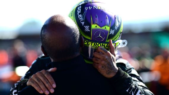 Lewis Hamilton: 'No dejo de llorar' tras ganar en Silverstone