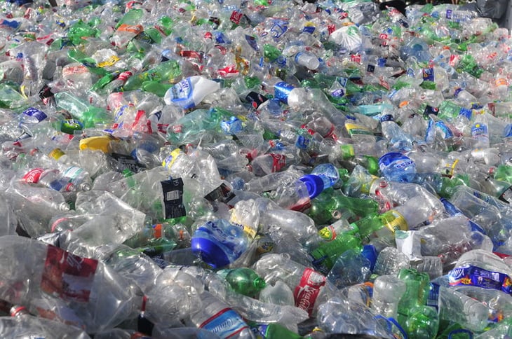 Plástico PET es ampliamente valorado y bien remunerado en las recicladoras