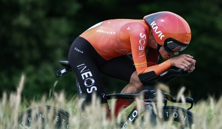 Ciclista abandona Tour de Francia por síntomas de Covid-19