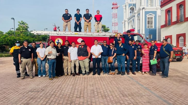Fundación 911 entrega camión en honor a bombero caído