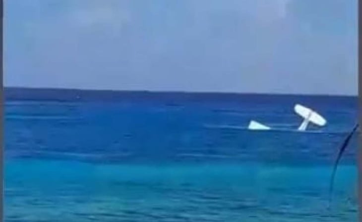 Avioneta se desploma en pleno mar de Cozumel; piloto sobrevive