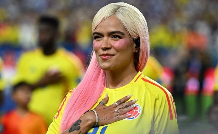 Critican a Karol G tras interpretar himno de Colombia en Copa América