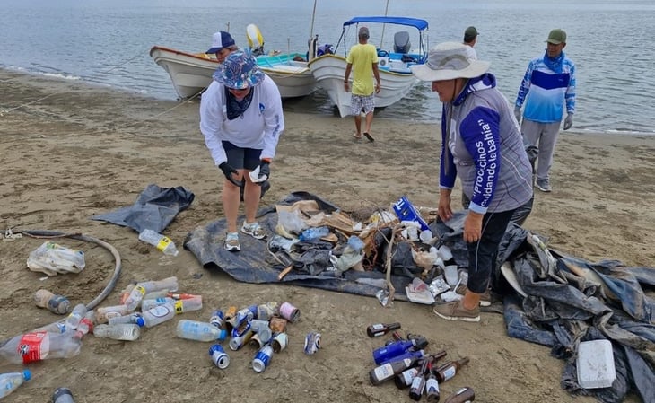 Recolectan más de media tonelada de basura en la Isla de Altamura en Sinaloa