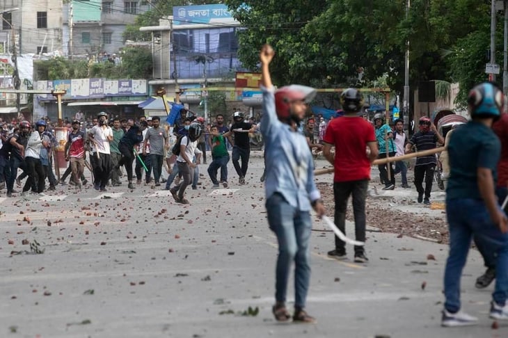 Protestas estudiantiles en Bangladesh dejan 3 muertos y más de 20 heridos