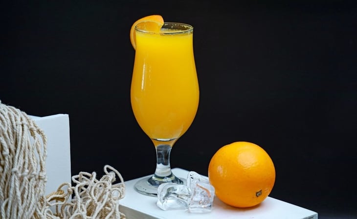 ¿Qué pasa si tomas jugo de naranja en ayunas?