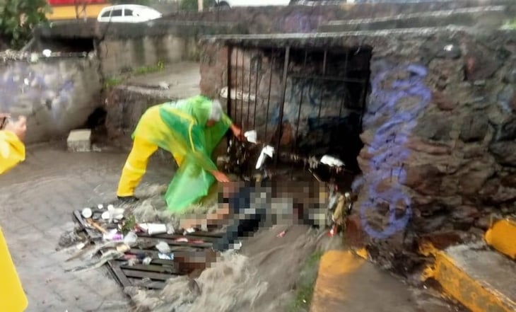 Sujeto muere ahogado tras quedar atrapado en rejilla de basura en Tlalnepantla