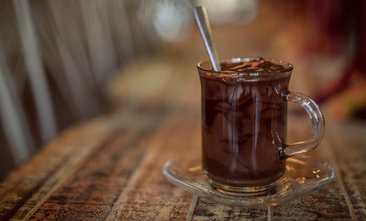 Combinación de chocolate y gelatina para aliviar el dolor de garganta
