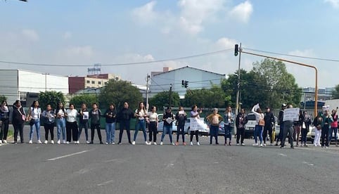 Familiares de Sara Cruz bloquean avenidas en Edomex exigiendo su regreso