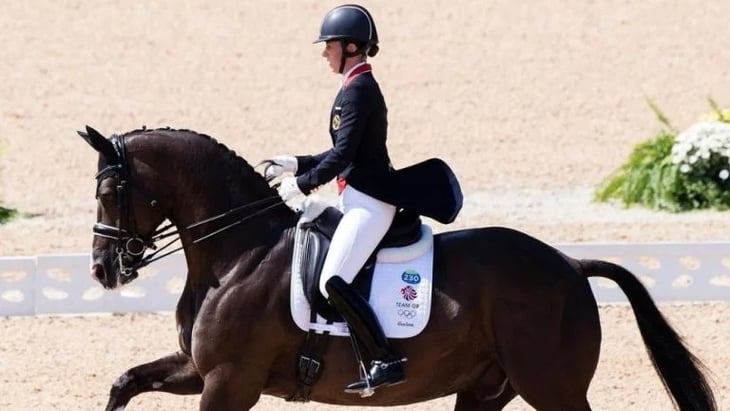 París 2024: Jinete campeona olímpica se retira tras denuncia por maltrato animal