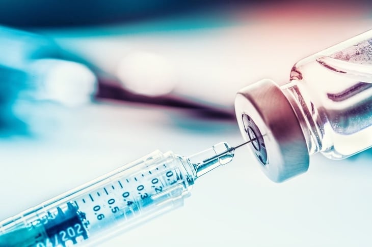 Un panel de la FDA aprueba una nueva vacuna contra el COVID para el otoño