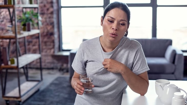 La menopausia temprana podría aumentar las probabilidades de cáncer de mama y ovario