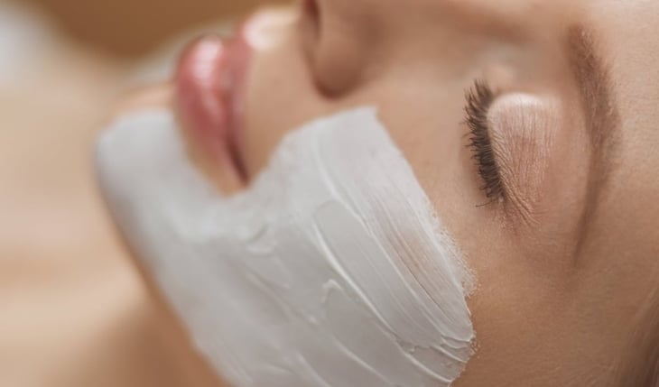 La FDA advierte sobre el peligro de las exfoliaciones químicas caseras