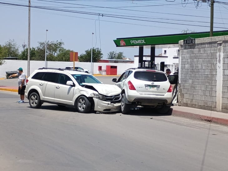 Accidente vial deja daños materiales de consideración en la Mundo Nuevo