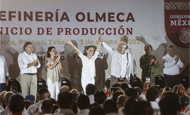 AMLO da banderazo a Dos Bocas; producción inicia con 50% de su capacidad