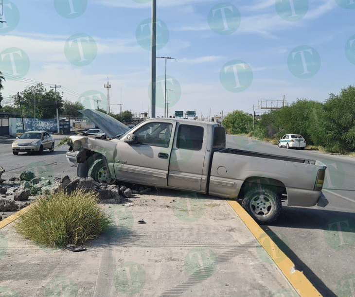 Conductor choca contra la placa del Ingeniero Gustavo Galaz