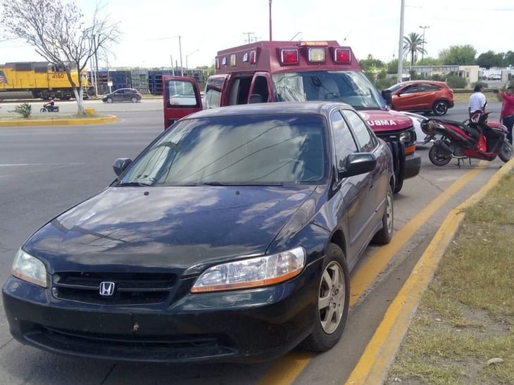 Muere hombre que fue embestido mientras viajaba en una motoneta junto a su esposa