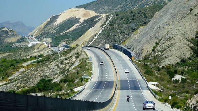 Agua y carreteras deben ser las obras para Coahuila