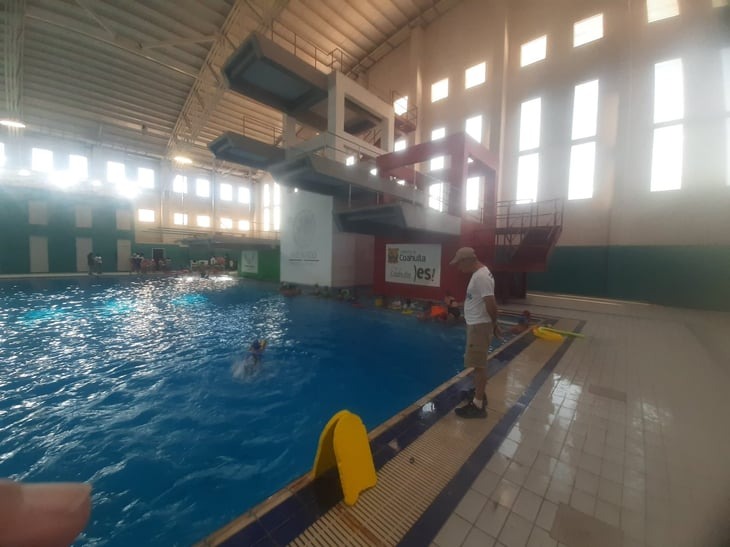 El Centro Acuático de Piedras Negras mantiene sin uso la fosa de clavados por falta de entrenadores