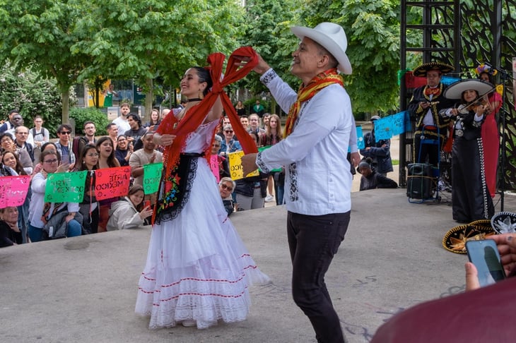 Conoce a Mi Folklore Danza México, la compañía que lleva la cultura mexicana a Europa