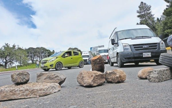 Ignora Gobierno Federal ley de carreteras