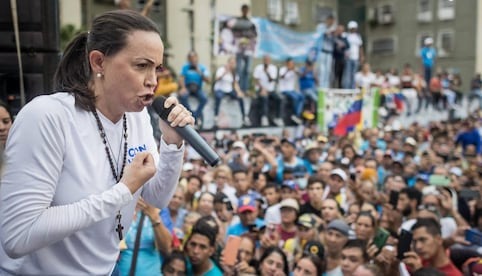 Maduro recibirá 'salvoconductos' para dejar el poder, garantiza María Corina