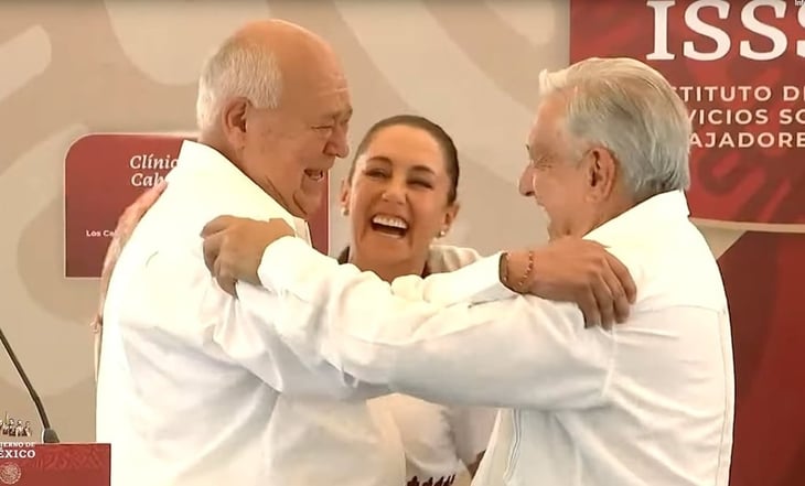 Gobernador de BCS se emociona durante discurso ante AMLO