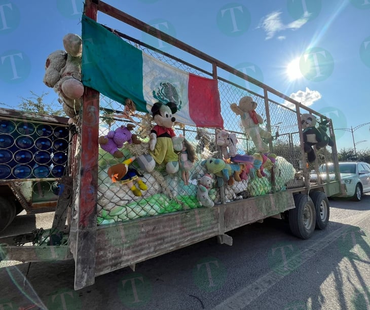 Pintoresco camión recolector de PET circula por Monclova