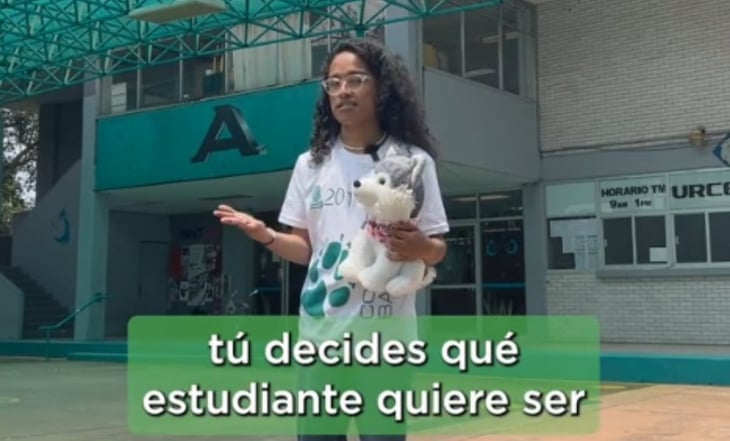 Tiktoker lanza mensaje a jóvenes que se quedaron en Bachilleres