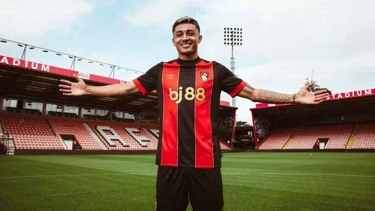 Barcelona transfiere al mexicano Julián Araujo al Bournemouth