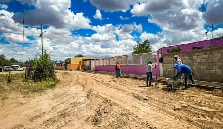 Por fin pavimentan la calle principal en el ejido Tacubaya de San Pedro