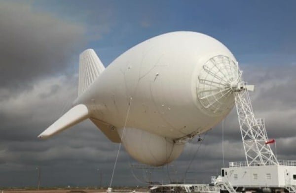 Patrulla Fronteriza vigilará con dirigible a migrantes en la frontera de EU