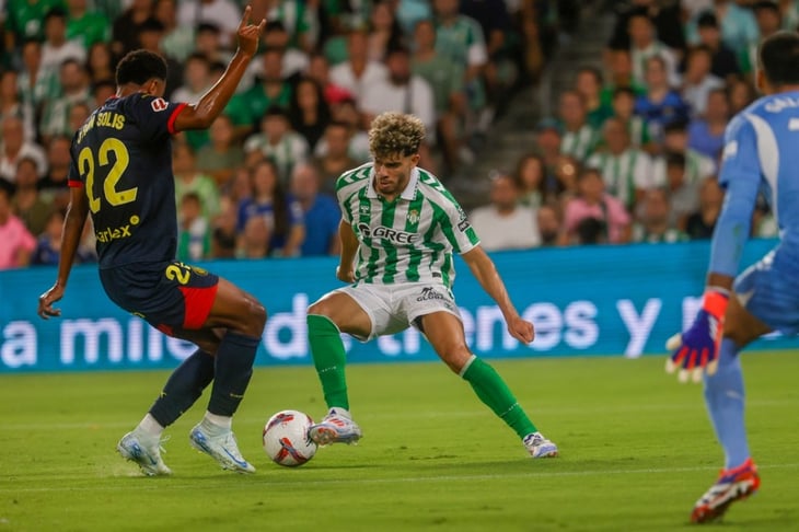 Betis y Girona empatan en el arranque liguero con un tiempo para cada uno