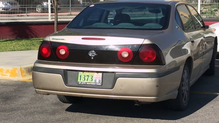 Pocos autos con placas sobrepuestas en Piedras Negras