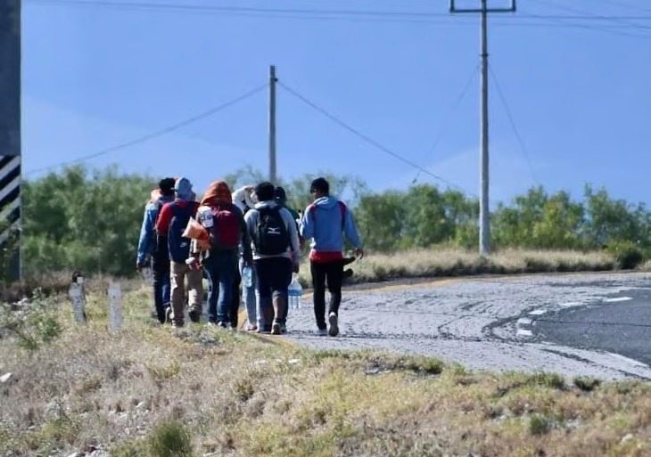 Migrantes exigen los derechos que no piden en su país