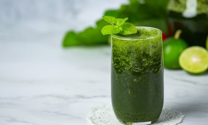 Conoce los beneficios de tomar jugo verde para la salud